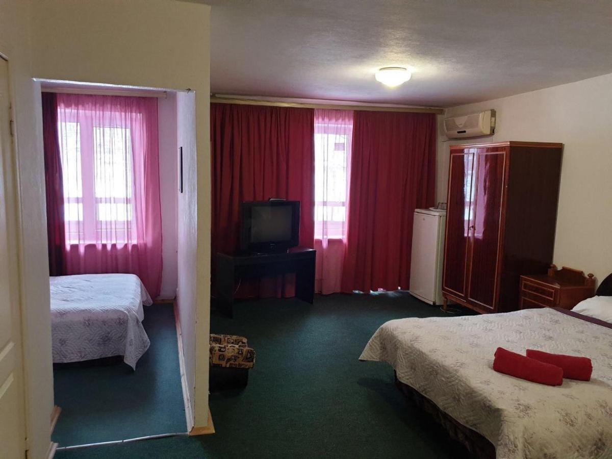 Mini Hotel Vesna Dnipro Luaran gambar